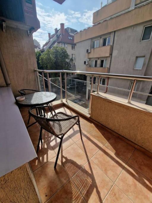 Cozy Central Apartment In Outskirts Of Old Sofia Exterior photo